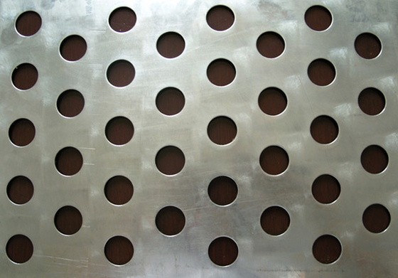 चीन Customized different hole 1mm Iron plate Galvanized perforated metal mesh आपूर्तिकर्ता