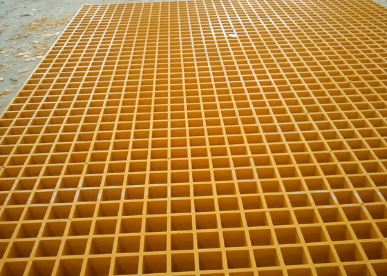 चीन 38 मिमी वर्ग छेद प्लास्टिक मंजिल झंझरी पीला रंग नि: शुल्क नमूना आपूर्तिकर्ता