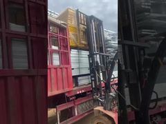 औद्योगिक प्लेटफार्मों के लिए टिकाऊ जस्ती इस्पात सीढ़ी ट्रेड