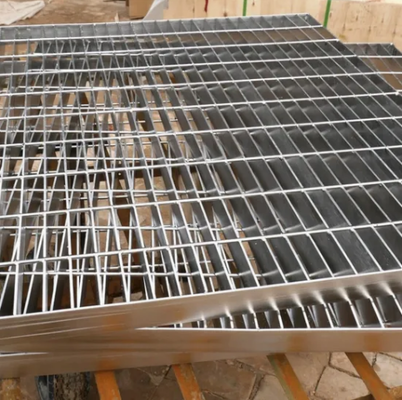 Galvanized Steel Grating with Heavy Duty Bearing Capacity and Slip-Resistant Surface for Outdoor Use