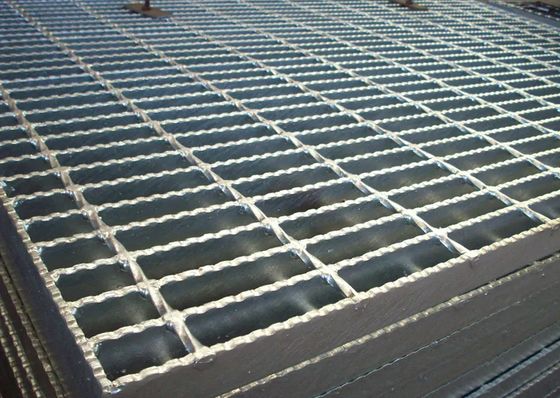 भारी शुल्क स्टील ग्रेटिंग प्लेट Q235 ASTM A36 25X5mm 30X3mm 30X5mm 40X5mm