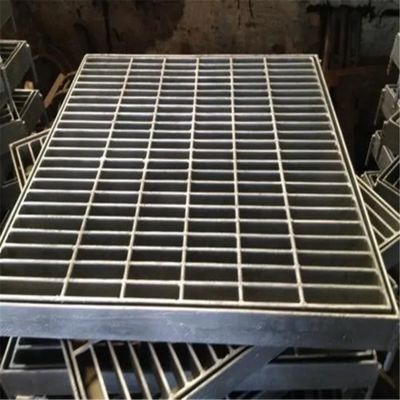 भारी शुल्क स्टील ग्रेटिंग प्लेट Q235 ASTM A36 25X5mm 30X3mm 30X5mm 40X5mm