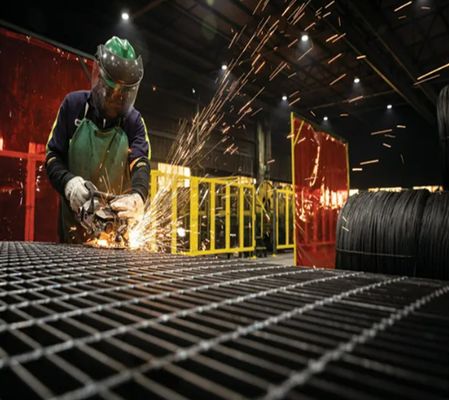 भारी शुल्क जस्ती स्टील वेल्डेड Serrated विरोधी फिसलन खाई कवर मंजिल पट्टी ग्रिटिंग