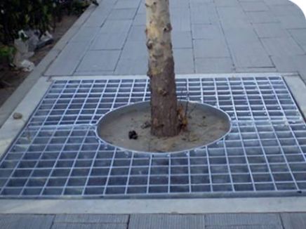 टिकाऊ स्टील ग्रेटिंग डिज़ाइन के साथ प्रीमियम ट्री पूल कवर