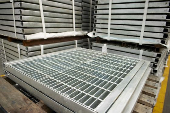 भारी शुल्क 19W4 एल्यूमिनियम, गैल्वेनाइज्ड स्टील, स्टेनलेस स्टील, कैटवॉक डेक फ्लोर स्टील बार ग्रेटिंग ड्रेन ट्रेंच कवर वॉकवे प्लेटफॉर्म के लिए मूल्य