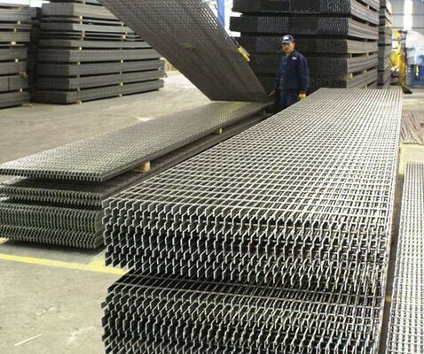 Customized 32X5mm Hot DIP Galvanized Steel Grating for Outdoor Use Steel Grate