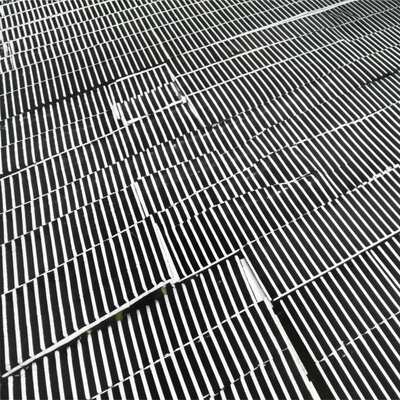 भारी शुल्क फर्श ग्रेटिंग के लिए 30 मिमी स्पेसिंग के साथ हॉट डिप गैल्वेनाइज्ड सेरेटेड स्टाइल स्टील ग्रेटिंग