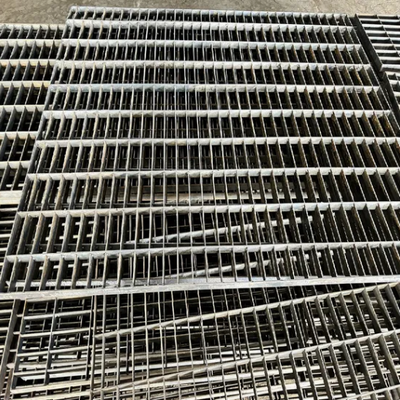 Hot-Dip Galvanized Slip-Resistant Steel Grating with Customizable Sizes for Industrial Flooring