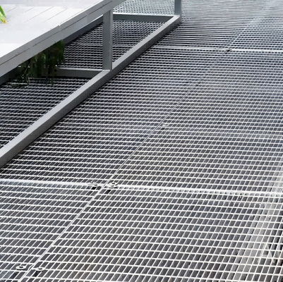 Galvanized Steel Grating with Heavy Duty Bearing Capacity and Slip-Resistant Surface for Outdoor Use
