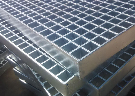 70mm एक्स 6 मिमी औद्योगिक तल grates जस्ती इस्पात grating प्लेटफार्म पार बार 8 मिमी x 8 मिमी